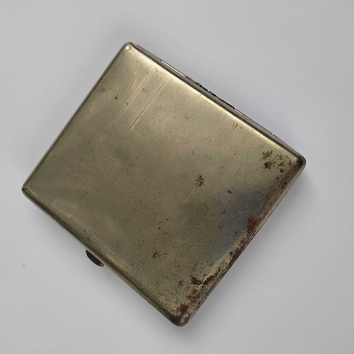 Angielska papierośnica 70 lata