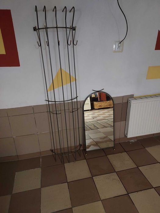 Lustro plus wieszak na ubrania