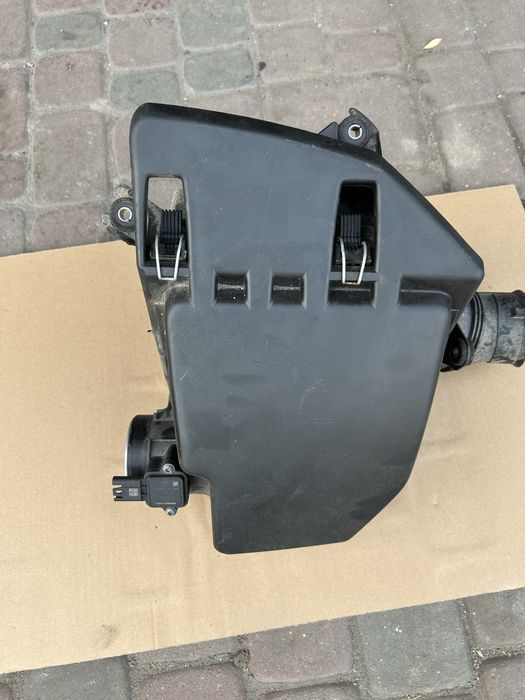 Obudowa filtra powietrza bmw e60 523i