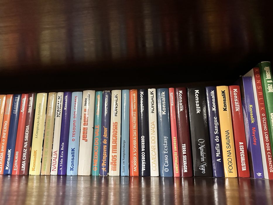 Livros e enciclopediaa diversos