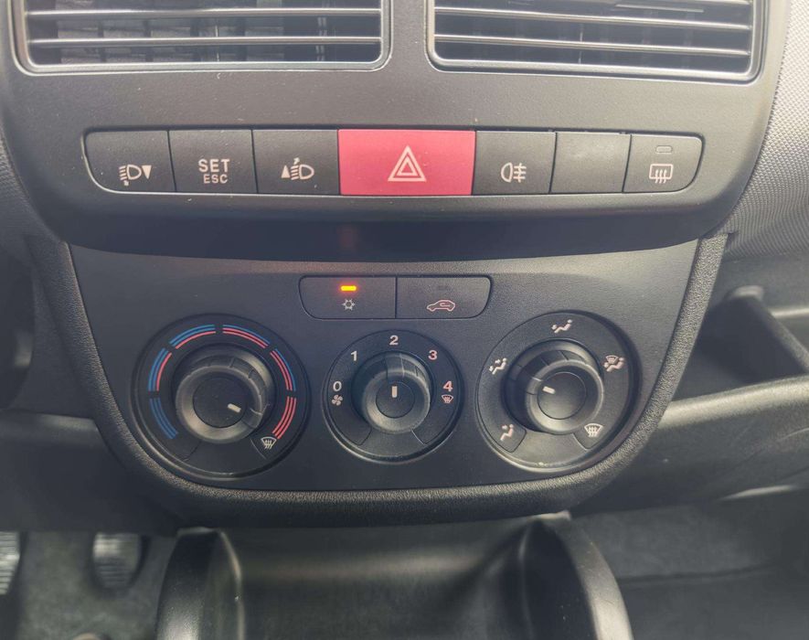 Fiat Doblo 2011 року