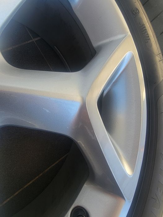 Kola ford oem  5x108 19 . 235/40 19 Goodyear Eagle f1 czujniki TPMS