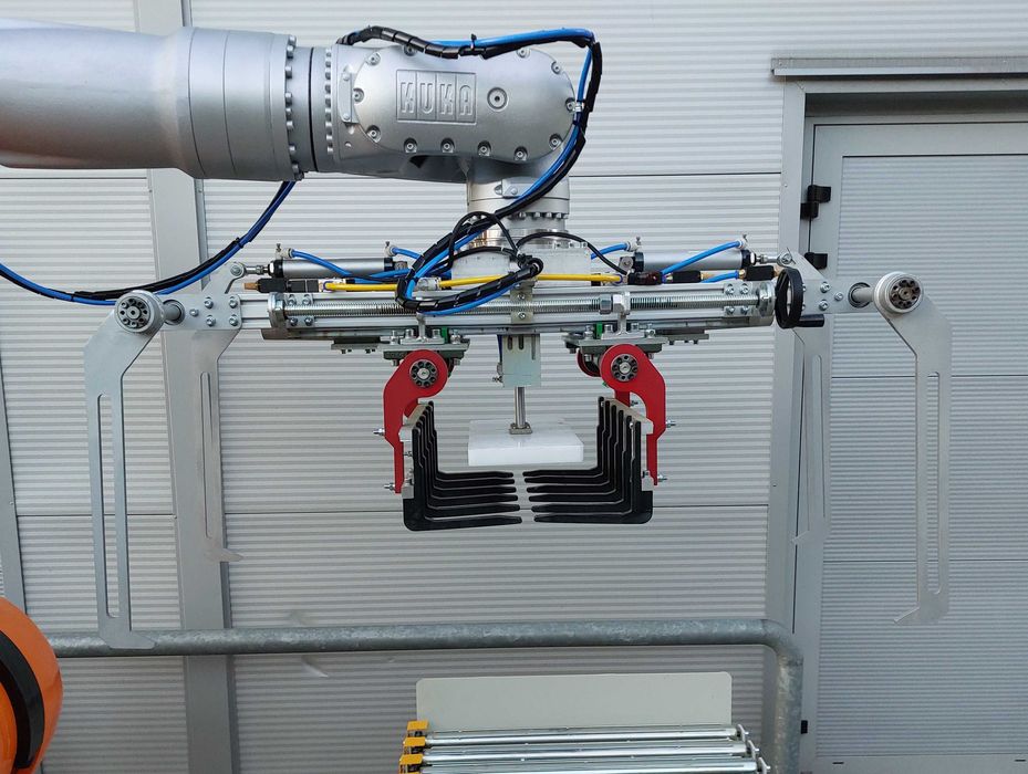 Paletyzator Paletyzer Zrobotyzowana paletyzacja worków kartonów palet