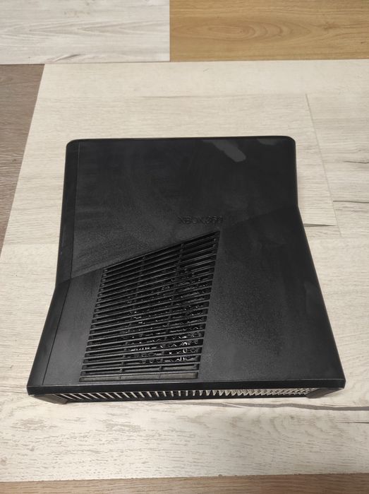 Xbox 360s model 1439