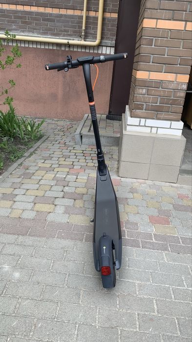 Електросамокат Ninebot  E2 PRO