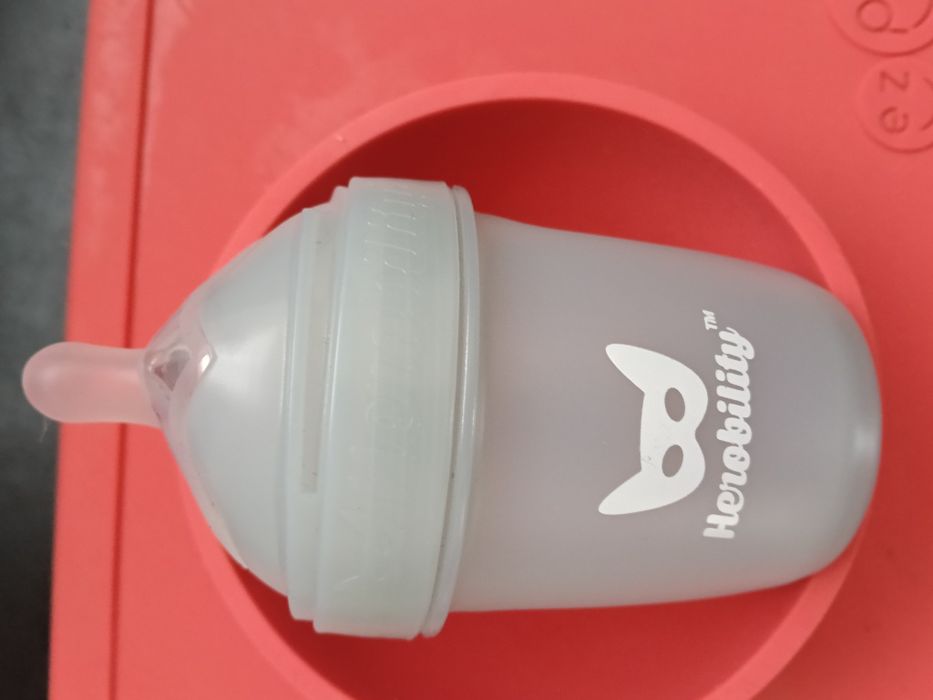 антиколікова пляшечка Herobility HeroBottle.