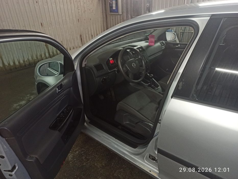 Продам Volkswagen Golf 5.