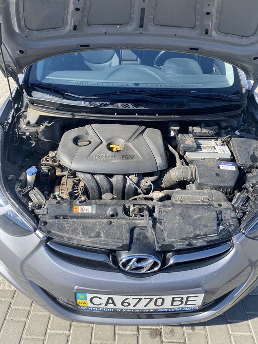 Hyndai Elantra 1.8 бензин