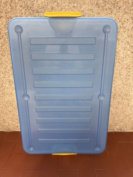 Caixa gigante para arrumação