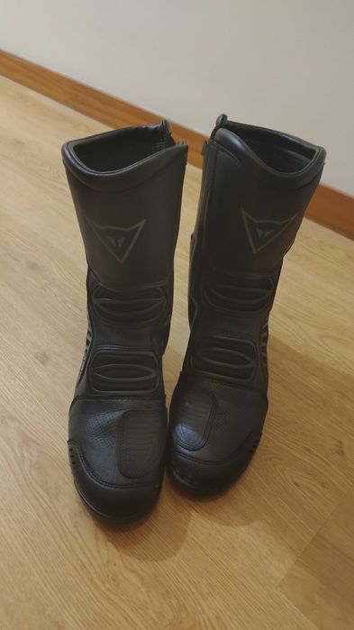 Par de Botas Dainese novas
