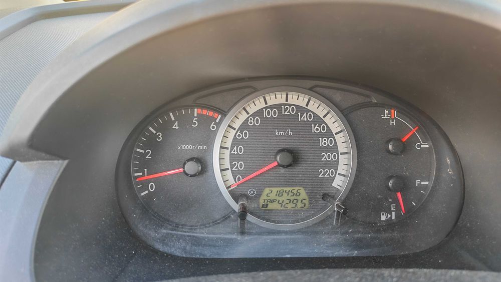 Vendo mazda 5 (Uma máquina) 7lugares