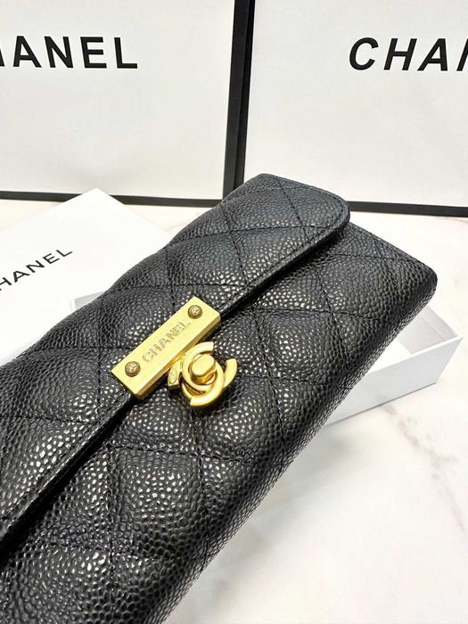 Carteira Chanel Cowhide Bifold