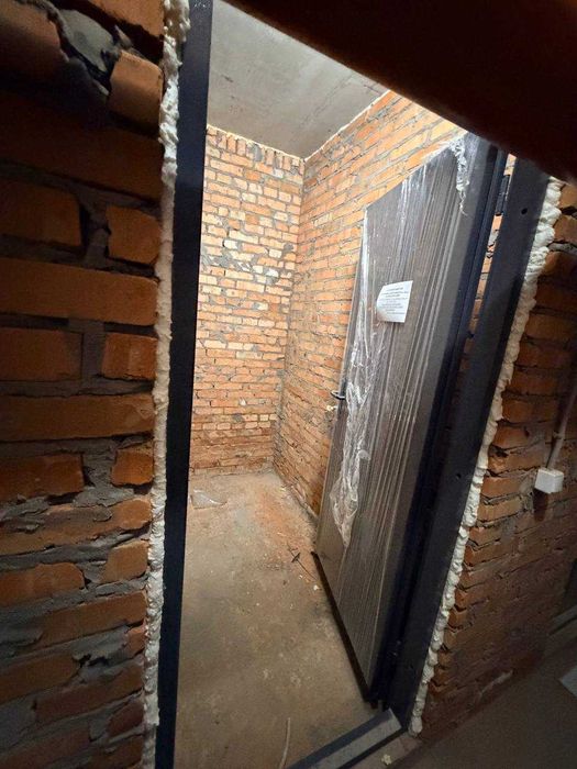 Оренда комора кладова в підвалі ЖК Акварелі-2 Вишневе 2,8 і 5,4 кв.м