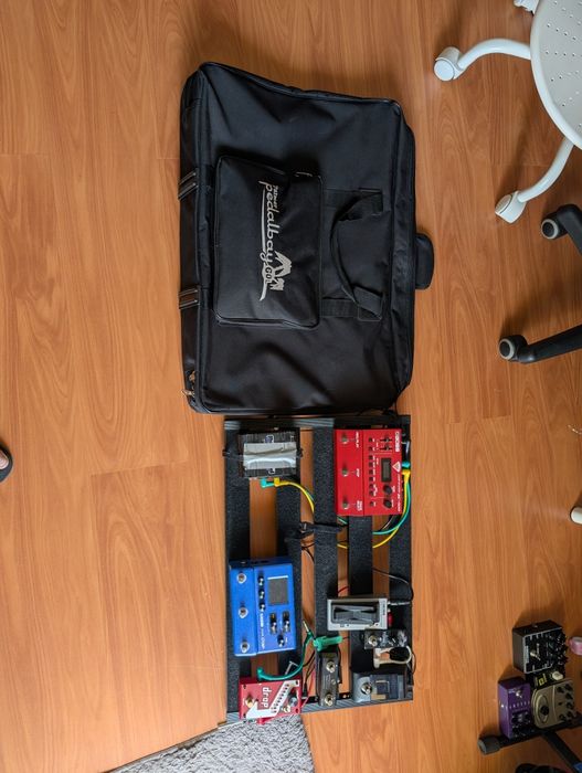 Pedais para guitarra e baixo