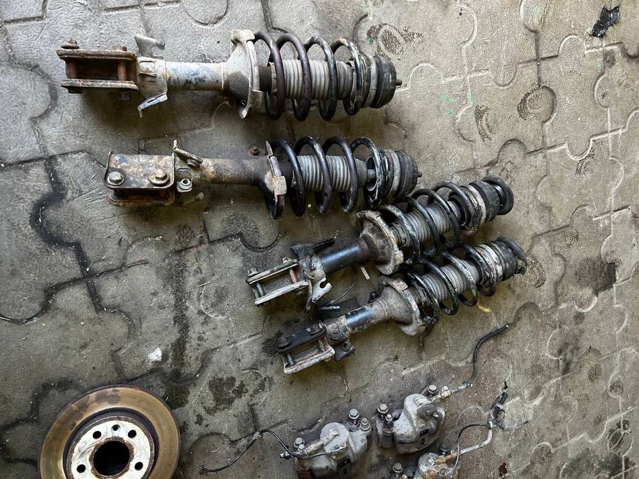 Передние стойки в сборе Mercedes Vito Вито 638 Днепр