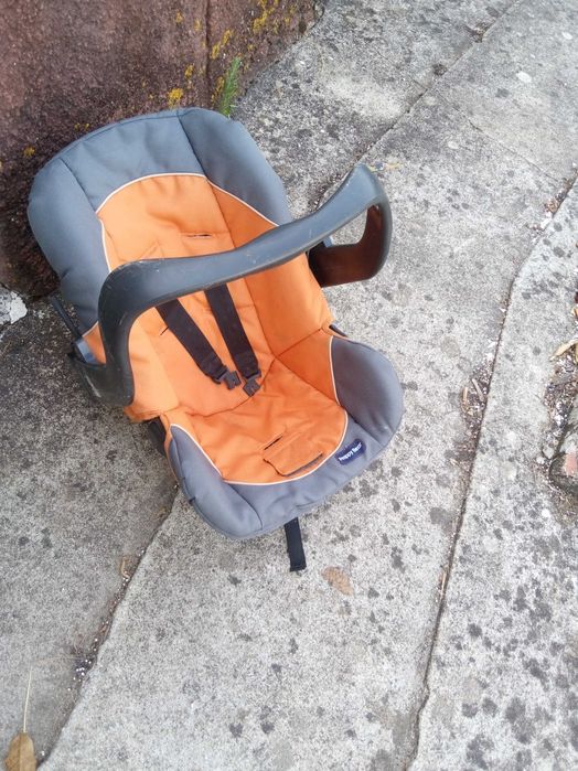 Carro de bebé  com ovo, usado mas em bom estado