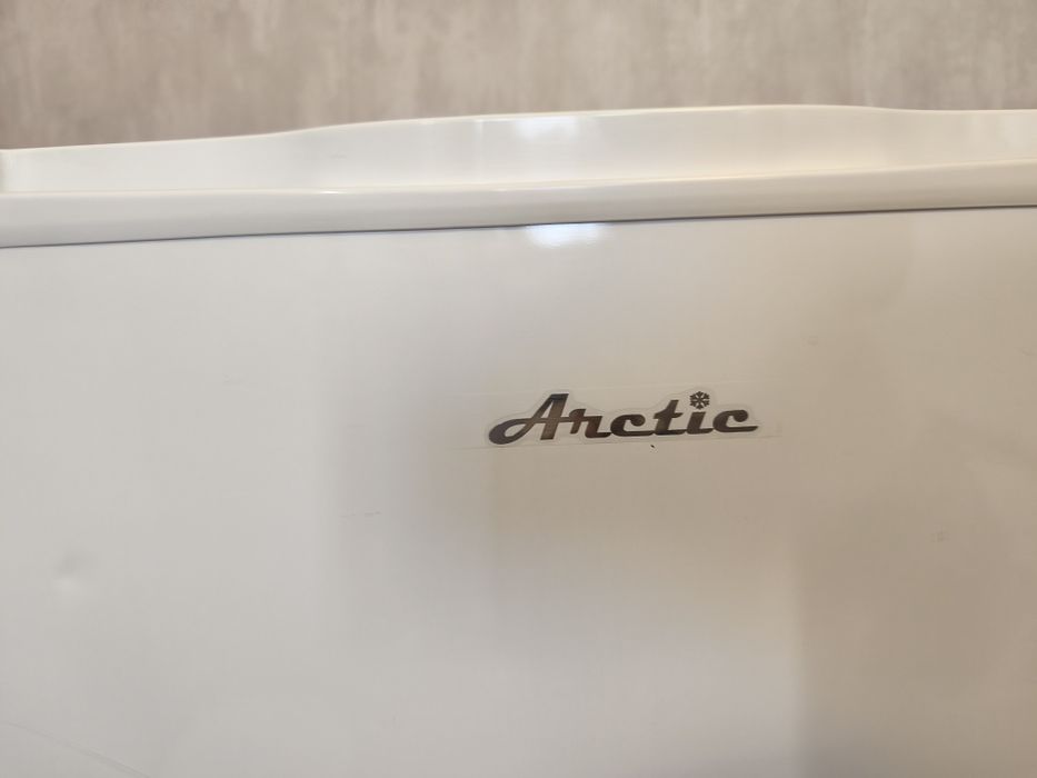 Продам холодильник Arctic ARX 085