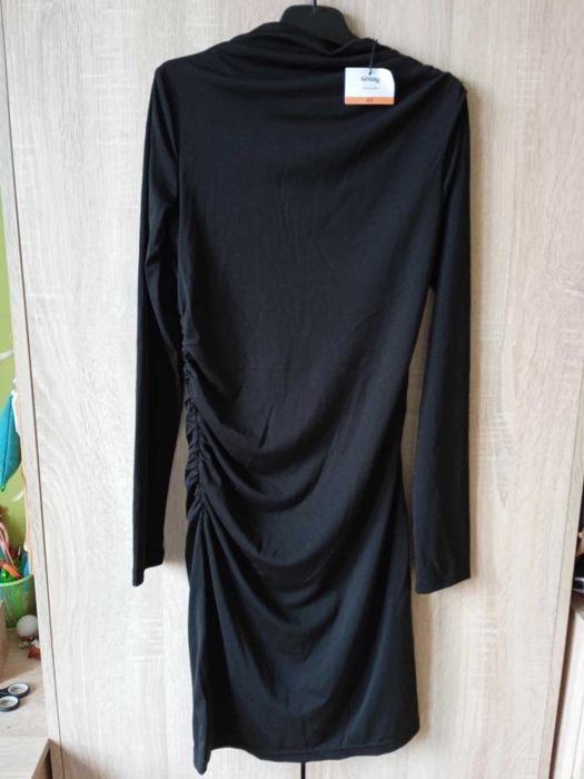 Czarna elegancka sukienka