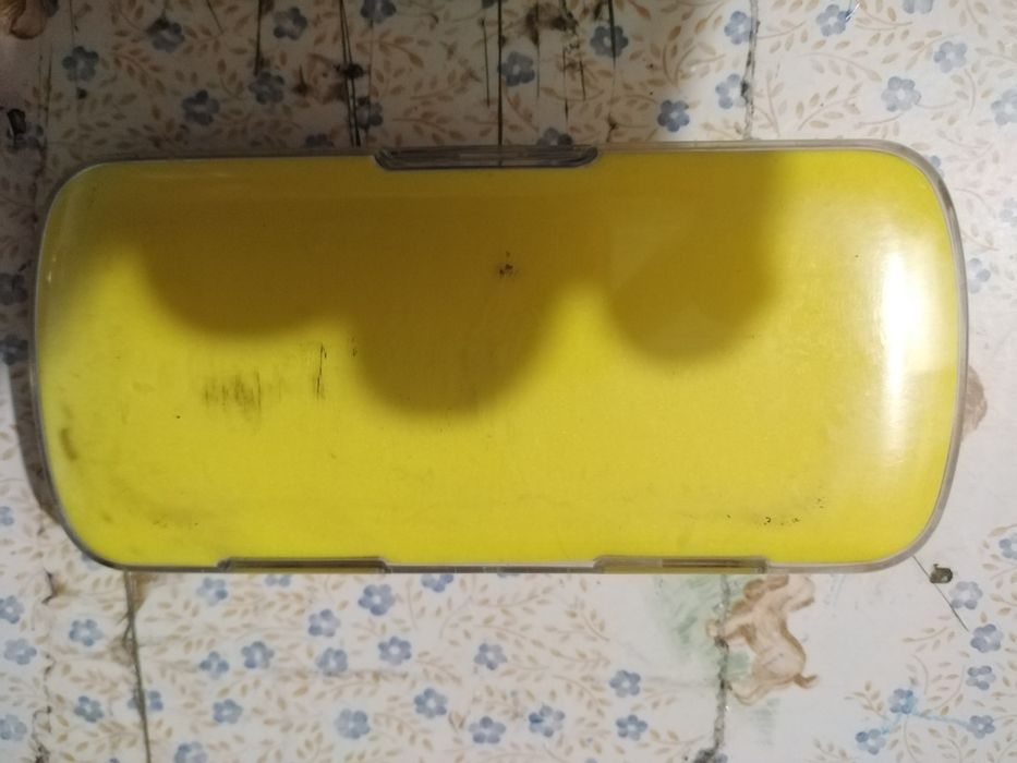 Vendo caixas de óculos bom estado