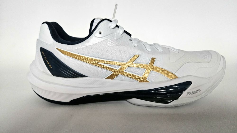 Promocja!!! Buty halowe Damskie.  Asics.  Rozmiar  39.5