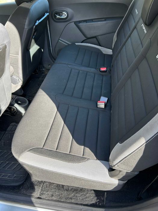 dacia Lodgy Stepway DCI 115- 7 lugares (Janeiro 2022)