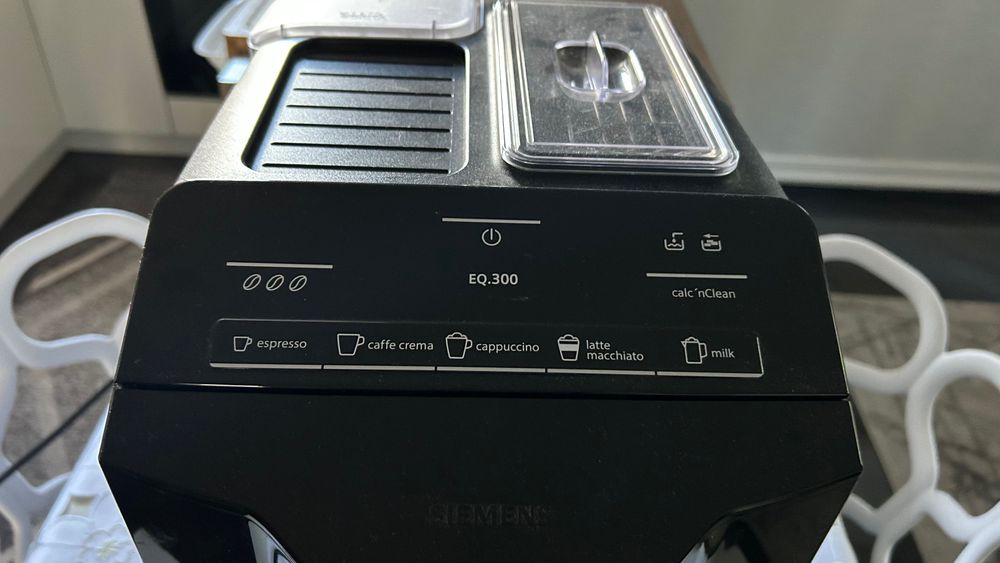 Ekspres ciśnieniowy Siemens EQ300 EQ.300