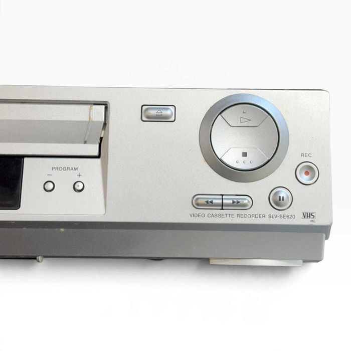 Videogravador VHS Sony SLV-SE620B — Hi-Fi Stereo com Comando