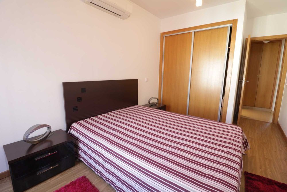 Apartamento T1 para férias com piscina e internet a 5 minutos pé praia