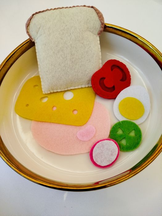 Kanapka z filcu do zabawy