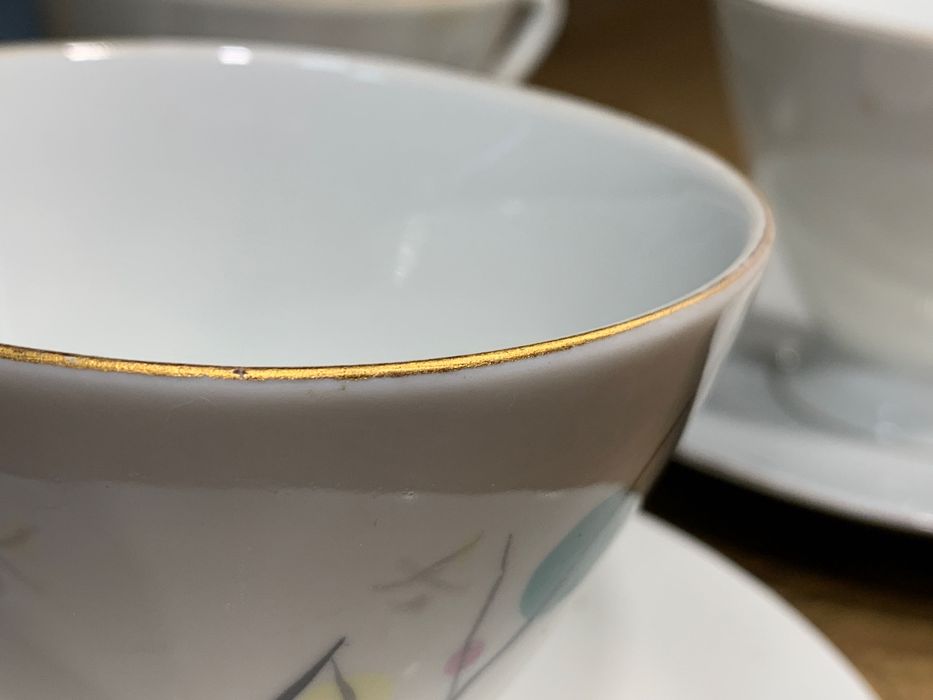 Porcelana Wałbrzych - 4 filiżanki z 2 talerzykami