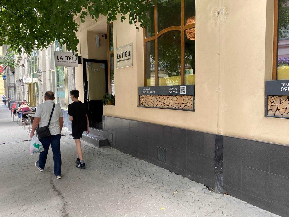 Оренда фасадного приміщення 163м2 вул СІЧОВИХ СТРІЛЬЦІВ