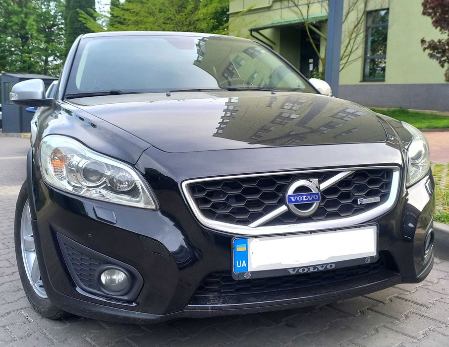 продам автомобіль Volvo C30