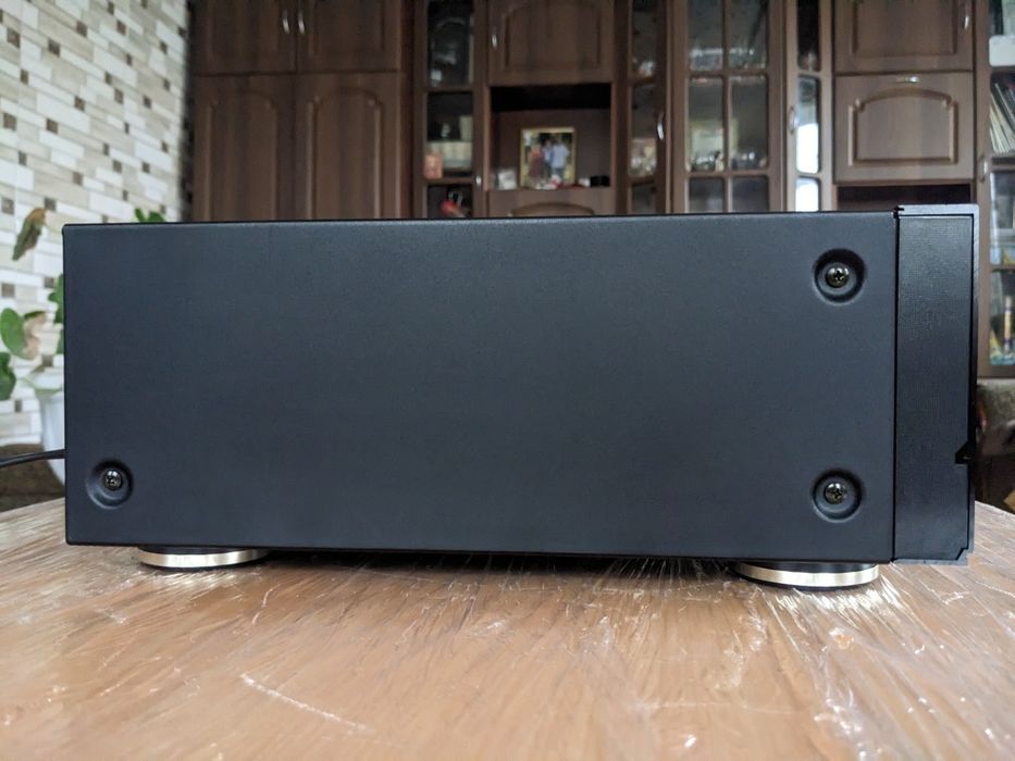 Продам  стерео усилитель KENWOOD KA -7010 MADE IN JAPAN!(В ИДЕАЛЕ)