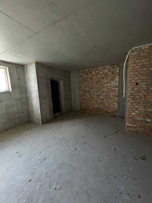 Продаж комерційного приміщення під магазин, шоурум, студію  69.2 м2