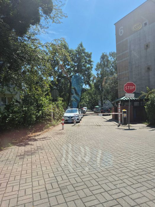 Garaż skrytka magazyn parking na wynajem - Więcej
