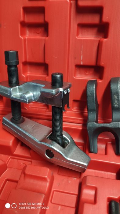 Знімач кульових опор універсальний