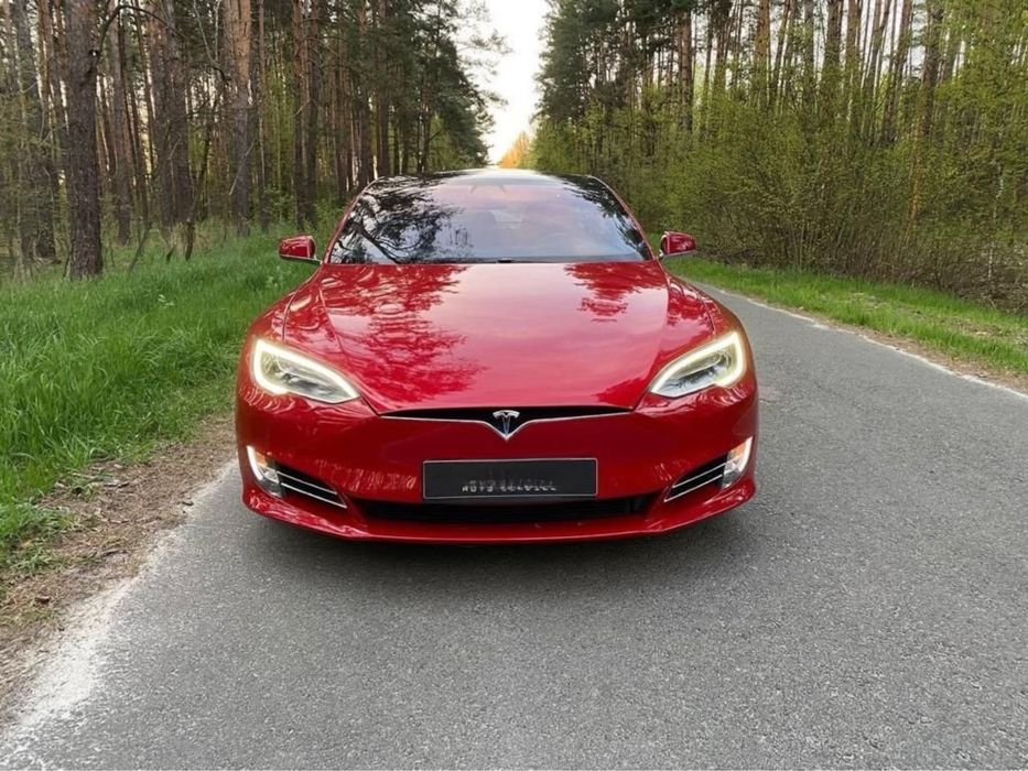 Tesla Model S 75D 2017 рік