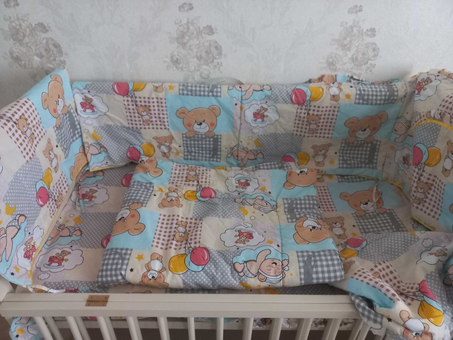 Бортики в дитяче ліжко