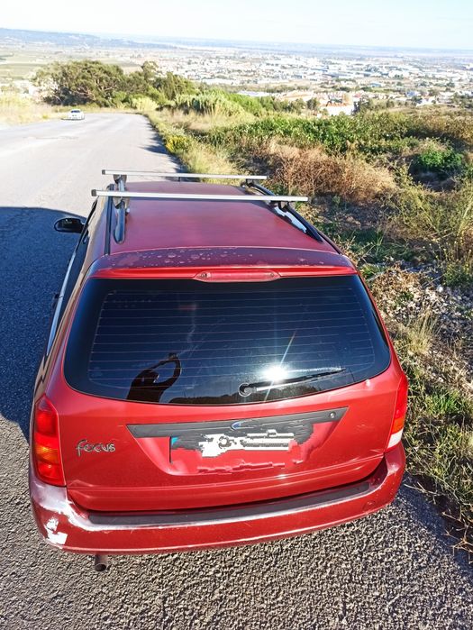Ford Focus 1.4 Gasolina 5 lugares Ano: 2000 — photo 2