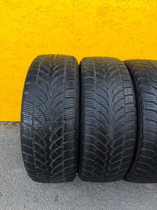 Шини Резина 205.60 R16 Bridgestone Зима