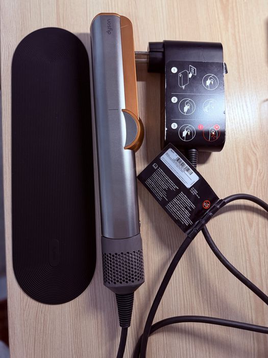 Випрямляч для волосся Dyson Airstrait HT01