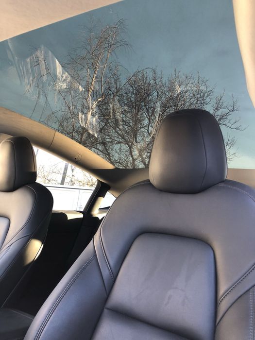 Електромобіль Tesla