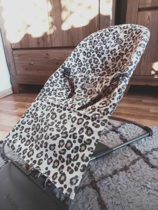 leżaczek - bujaczek BabyBörn.