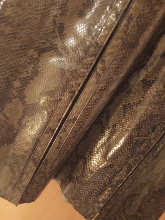 Vestido tamanho L Sfera padrão cobra com pregas