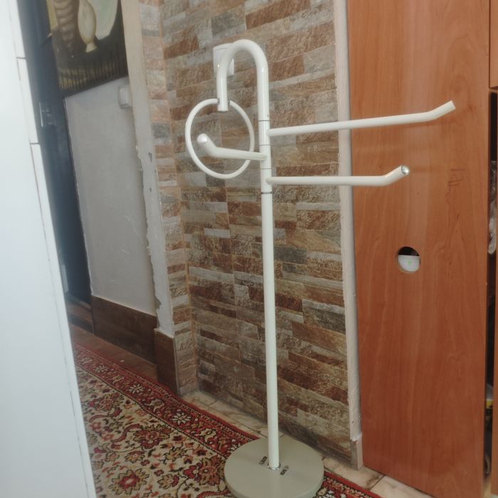 Toalheiro branco434730155283599361