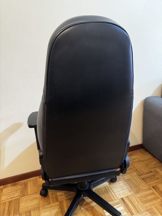 cadeira noblechairs cognac