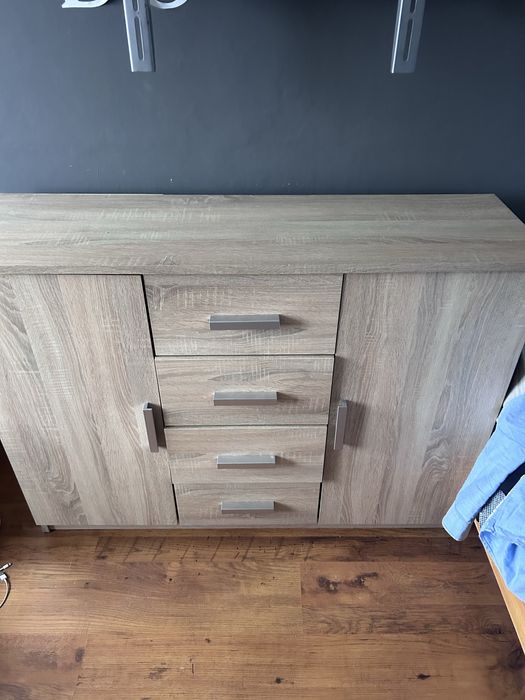 Komody na sprzedaz