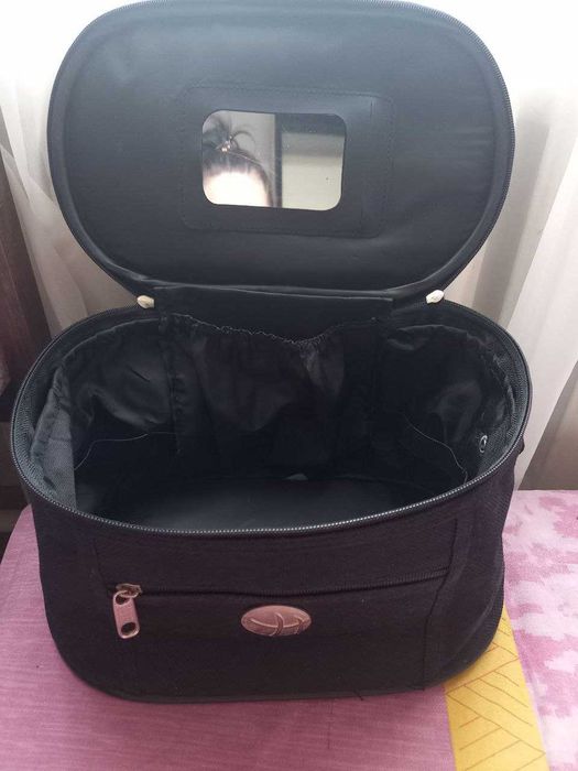 Продам бьюти кейс, косметичка, сумка, органайзер, косметика, визаж.