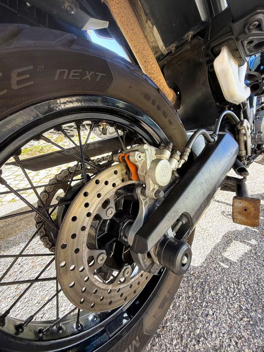 Yamaha XT660Z Ténéré com setup completo de viagem e muitos extras