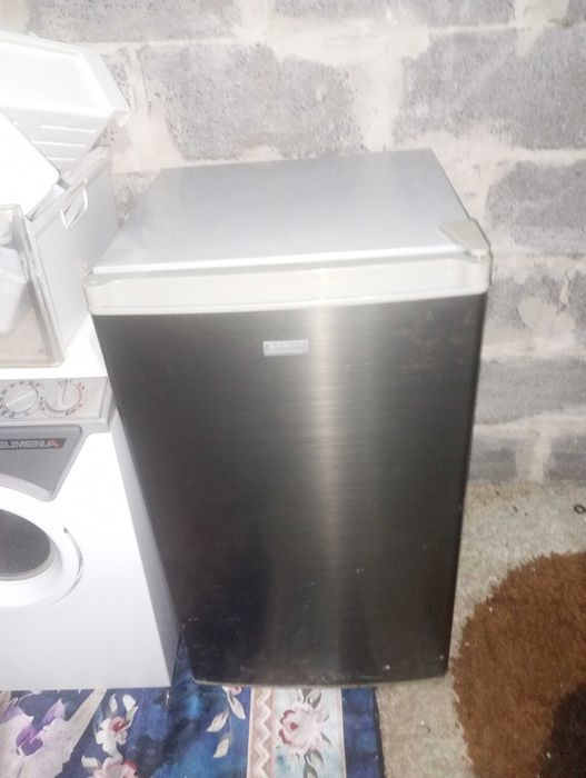 Lodówka z zamrazalnikiem marki MPM